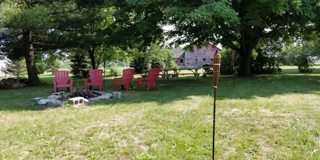 Becker'S Private Studio 2 Queen Beds, 1 Futon With A Great Back Yard! Auburn Exterior photo